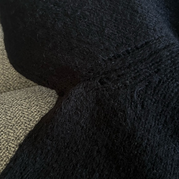 Guinevere Anthropologie Black Floral V Neck Cardigan Sweater Medium - Picture 9 of 9